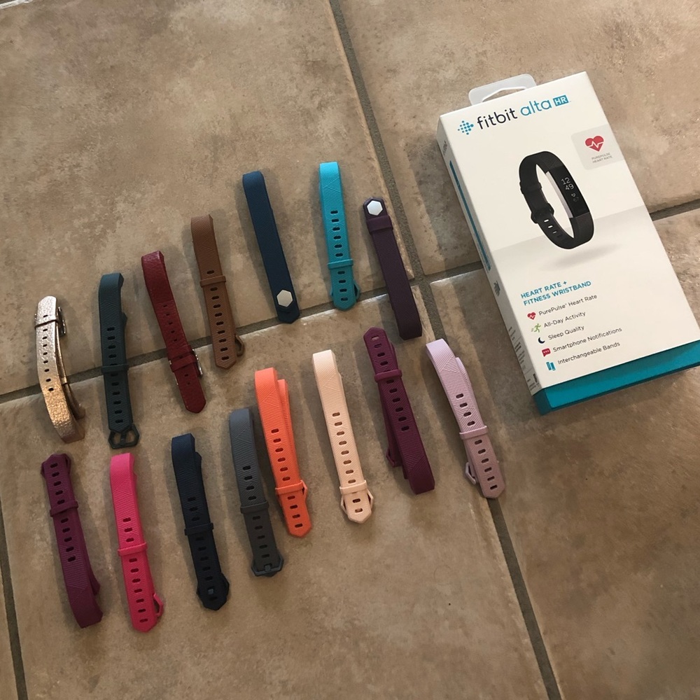 Fitbit Alta HR plus 15 additional bands